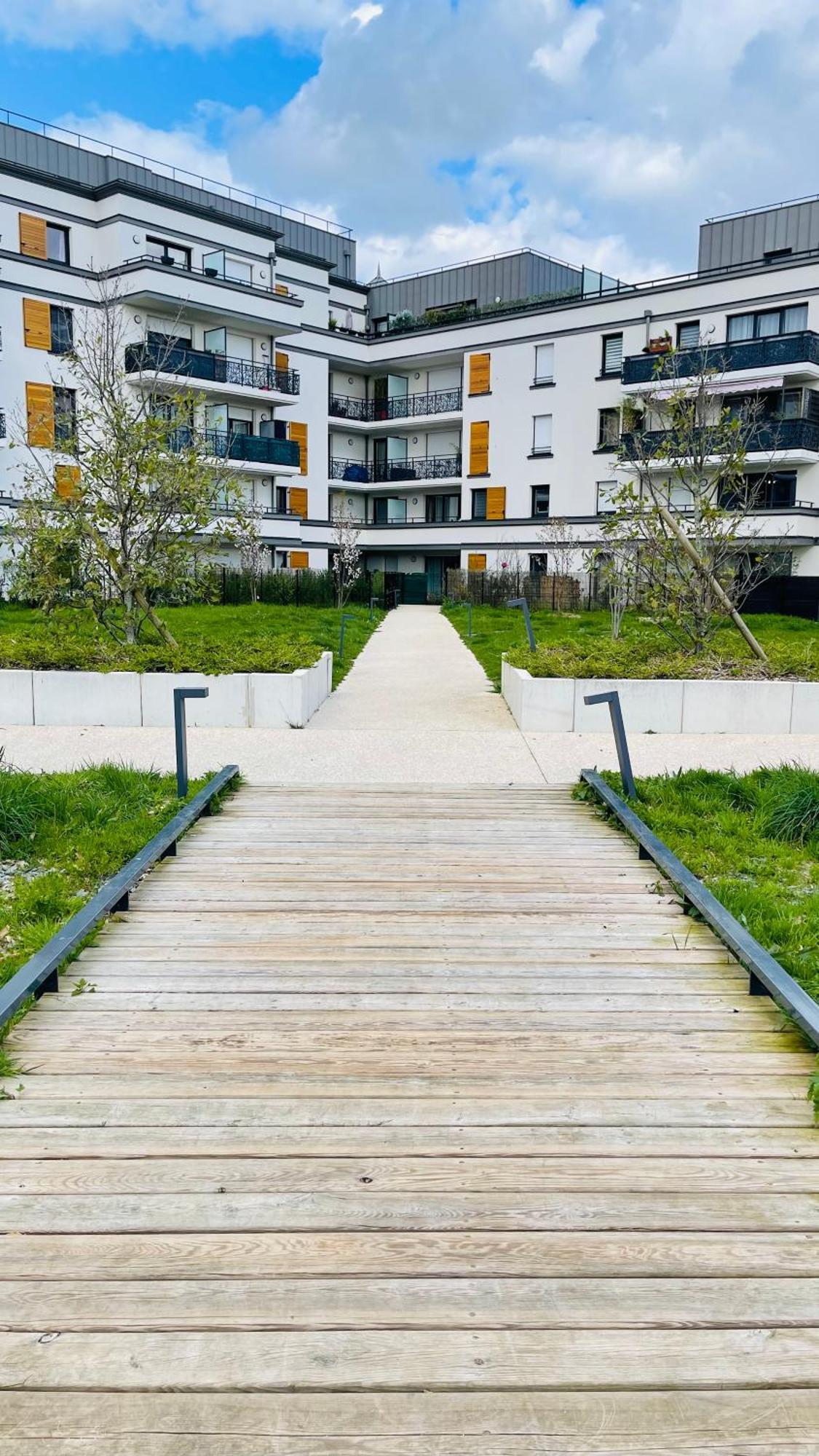 Le Lion D'Or - Parking - Netflix - Wifi - Nerf Apartment Bussy-Saint-Georges Luaran gambar