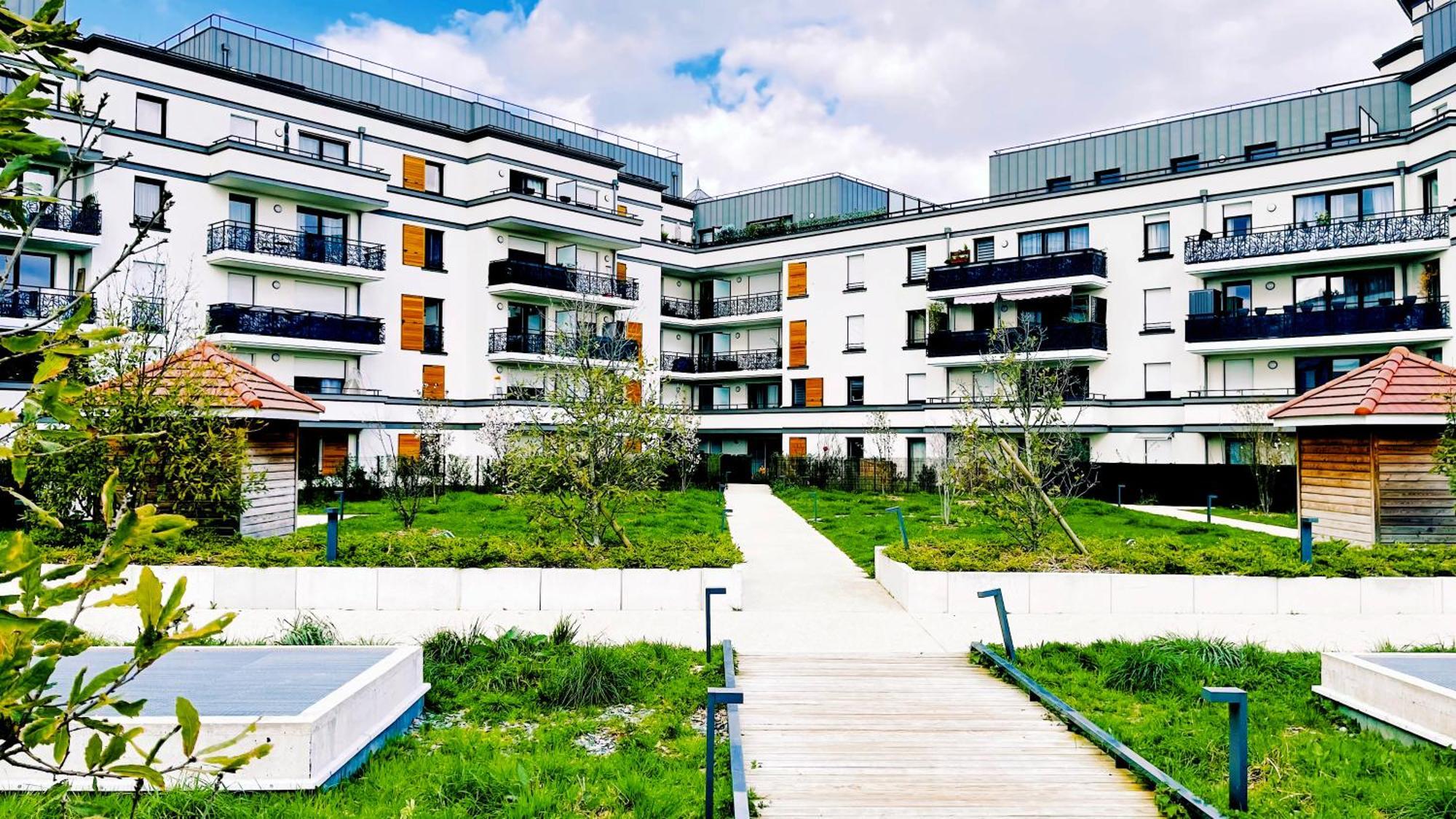 Le Lion D'Or - Parking - Netflix - Wifi - Nerf Apartment Bussy-Saint-Georges Luaran gambar
